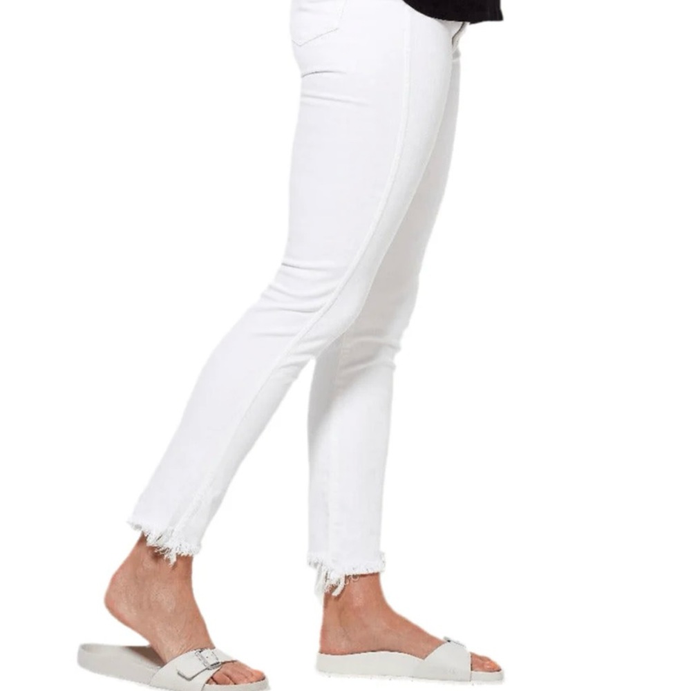 3x1 NYC White Skinny Jeans Size 27 - Raw
Hem Stretch "I Am Made Here"